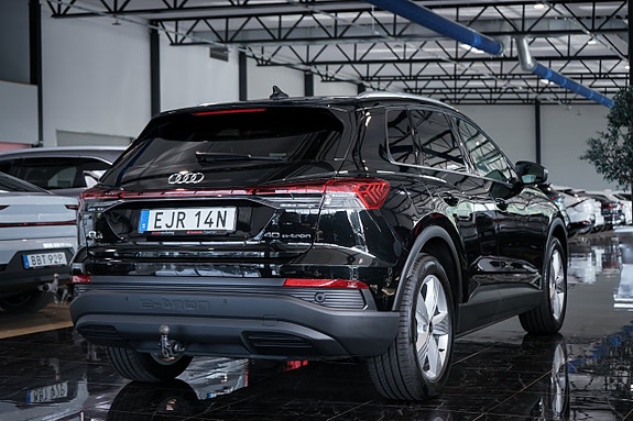 Audi Q4 e-tron 5 of 30