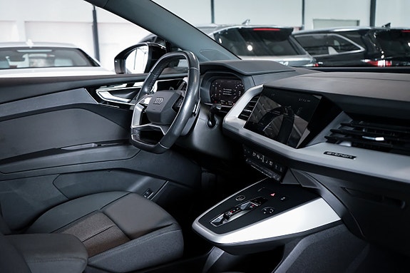 Audi Q4 e-tron 28 of 30