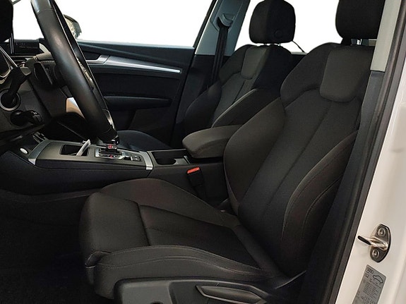 Audi Q5 9 of 23