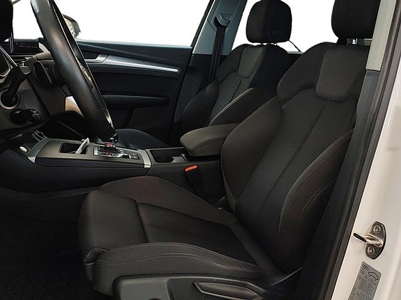 Audi Q5 9 of 23