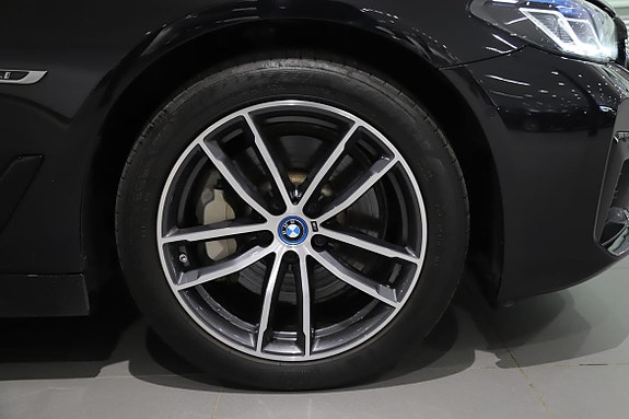 BMW 530e 6 of 8