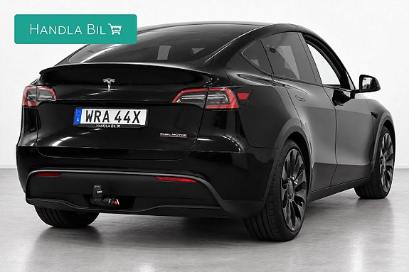 Tesla Model Y 4 of 26