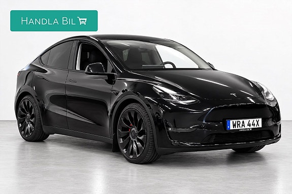 Tesla Model Y 3 of 26