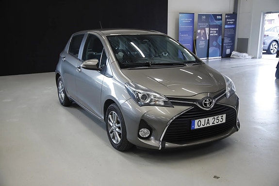 Toyota Yaris 5 of 14