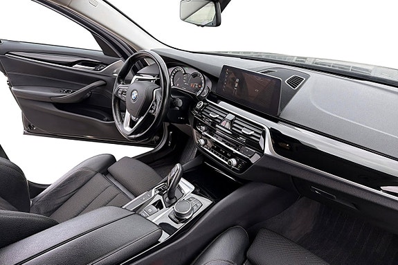 BMW 530e 12 of 24
