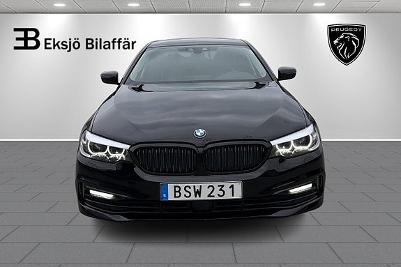 BMW 530e 2 of 24