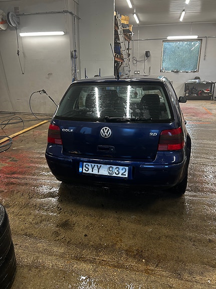 Volkswagen Golf IV 3 of 9
