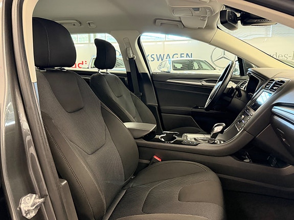 Ford Mondeo 13 of 19
