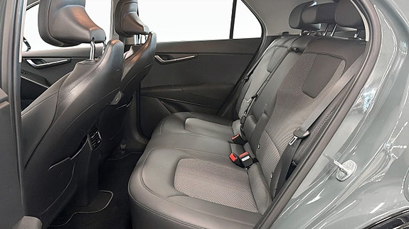 Kia e-Niro 10 of 21
