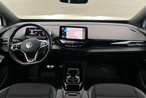 Volkswagen ID.4 GTX 3 of 3