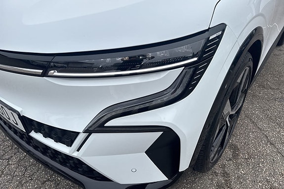 Renault Megane E-Tech 21 of 24