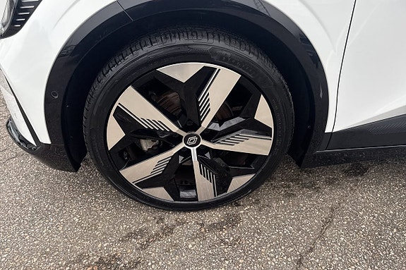 Renault Megane E-Tech 15 of 24