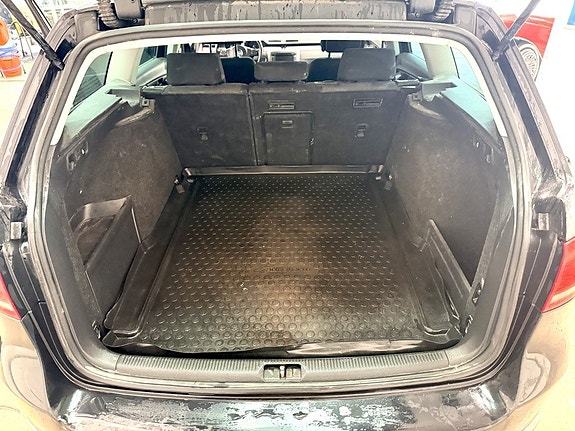 Volkswagen Passat 11 of 11