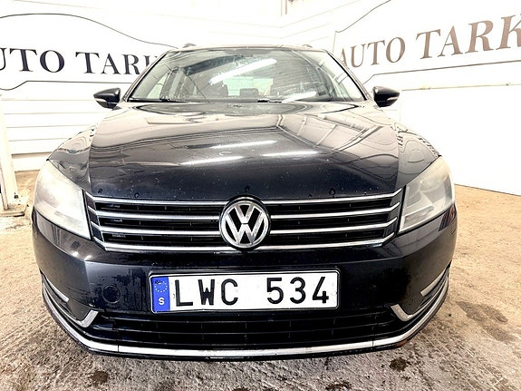 Volkswagen Passat 2 of 11