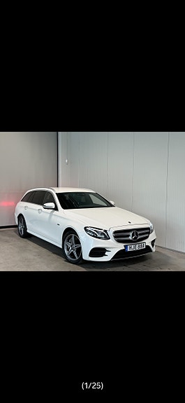 Mercedes-Benz E300 de 2 of 7