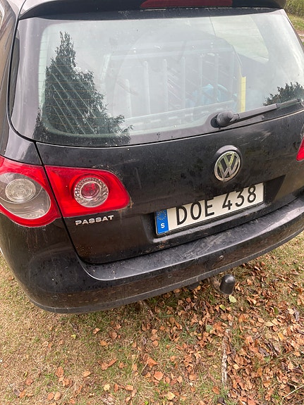 Volkswagen Passat 2 of 2