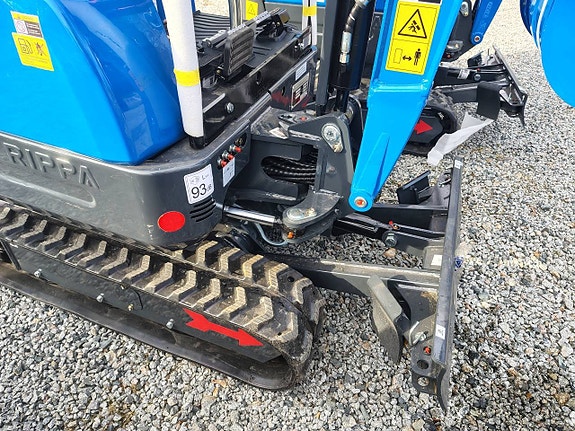 Rippa R15 minigrävare – Kubota – 5 redskap + tumme ingår 5 of 7