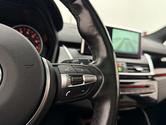 BMW 225xe 18 of 30