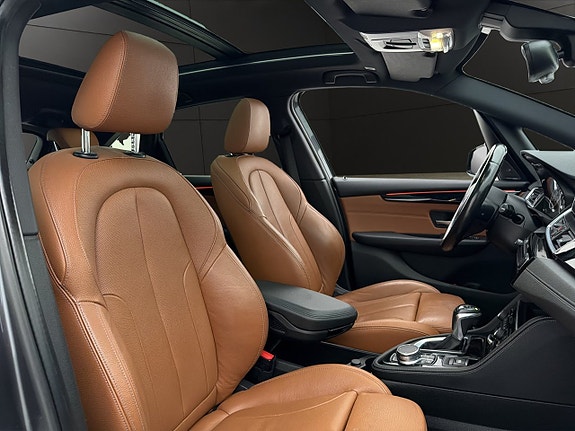 BMW 225xe 27 of 30