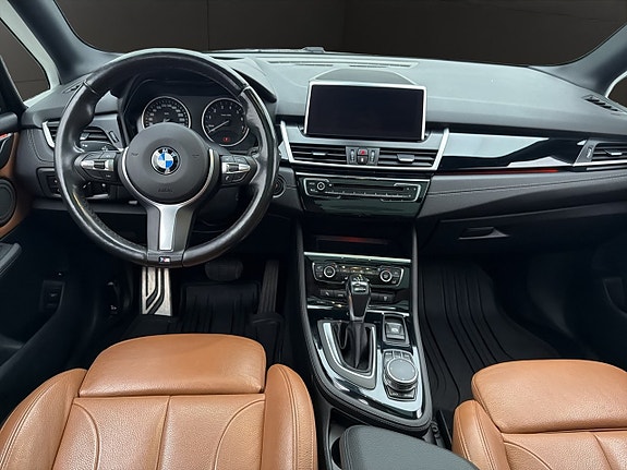 BMW 225xe 14 of 30