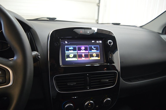 Renault Clio 14 of 20