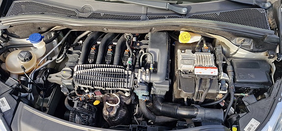 Peugeot 208 7 of 11