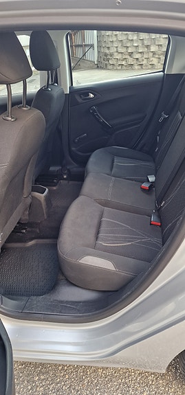 Peugeot 208 6 of 11