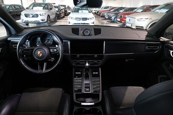 Porsche Macan GTS 15 of 30