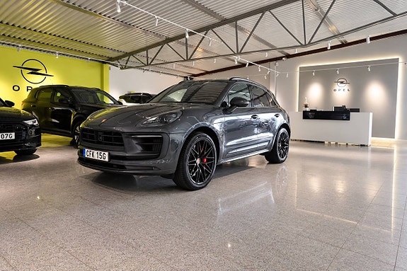 Porsche Macan GTS 3 of 30