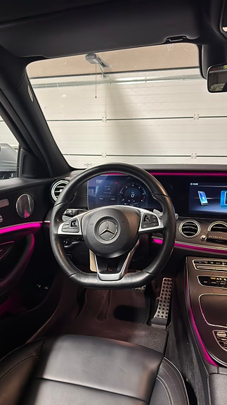 Mercedes-Benz E220 6 of 15