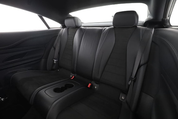 Mercedes-Benz E200C 15 of 30