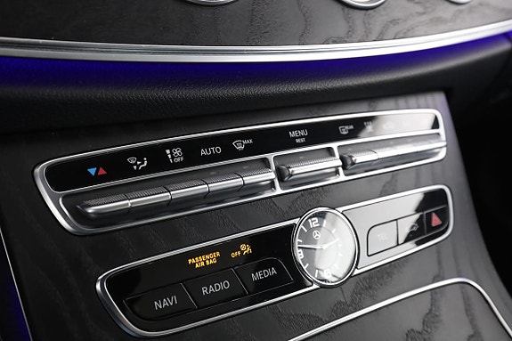 Mercedes-Benz E200C 25 of 30