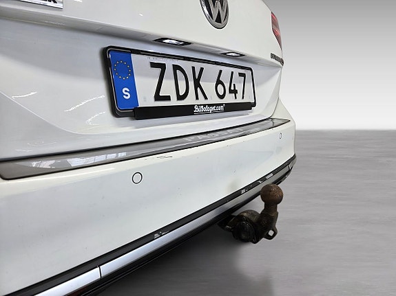 Volkswagen Passat Alltrack 5 of 17