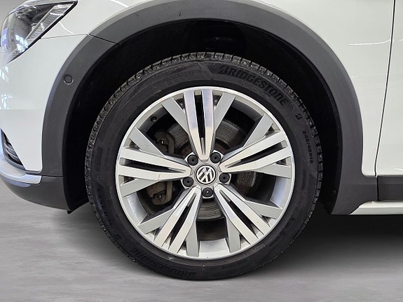 Volkswagen Passat Alltrack 17 of 17
