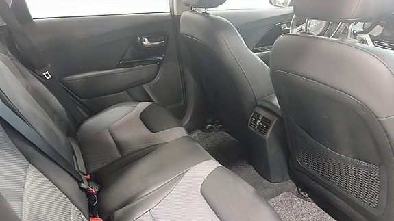 Kia e-Niro 5 of 9