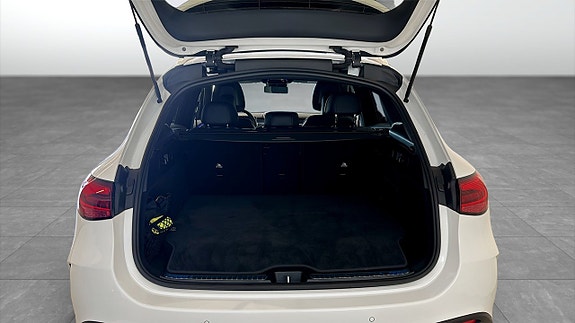 Mercedes-Benz GLC300 e 11 of 12