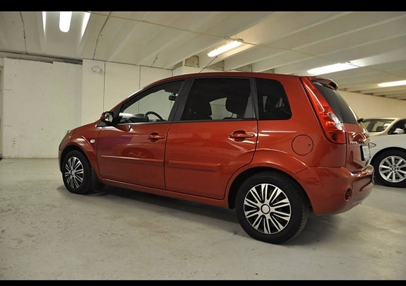 Ford Fiesta 8 of 8