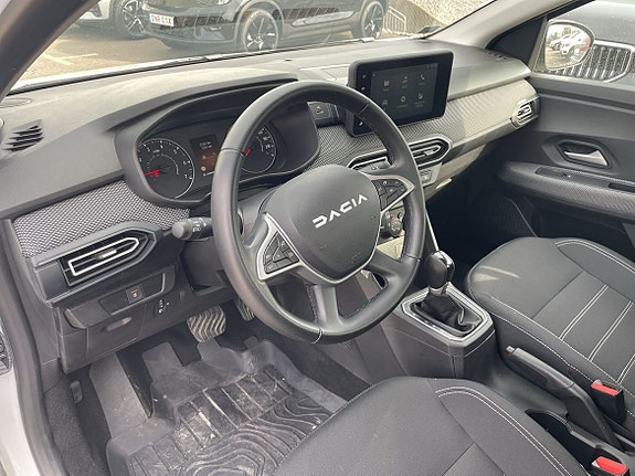 Dacia Sandero 5 of 5