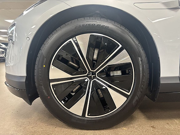 Polestar 4 13 of 13