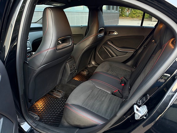 Mercedes-Benz A180 22 of 23