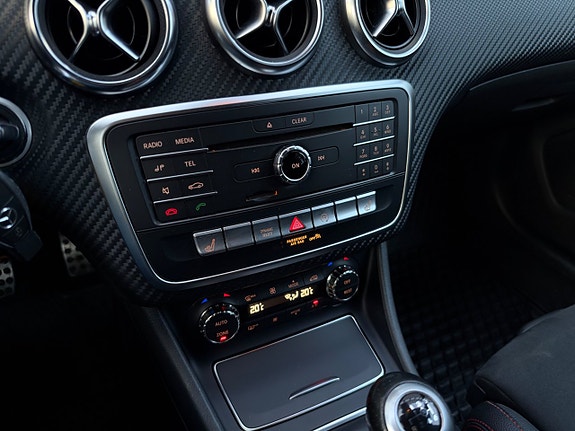 Mercedes-Benz A180 13 of 23