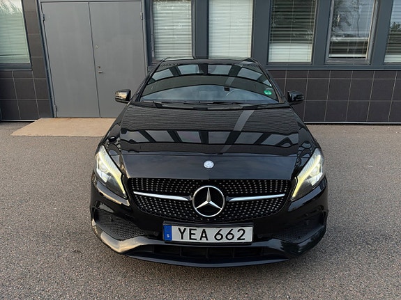 Mercedes-Benz A180 2 of 23