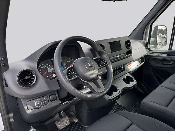 Mercedes-Benz Sprinter 519 8 of 13