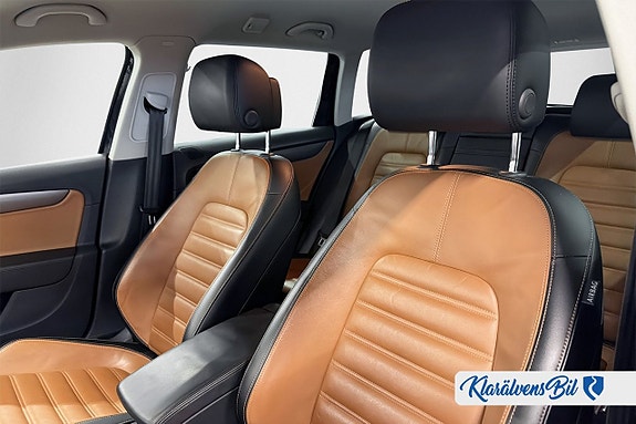 Volkswagen Passat 12 of 17