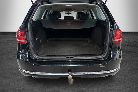 Volkswagen Passat 16 of 17