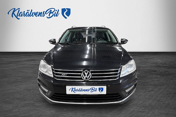Volkswagen Passat 4 of 17