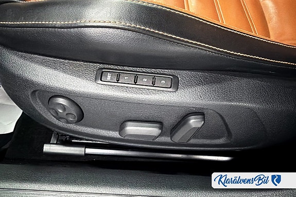 Volkswagen Passat 14 of 17