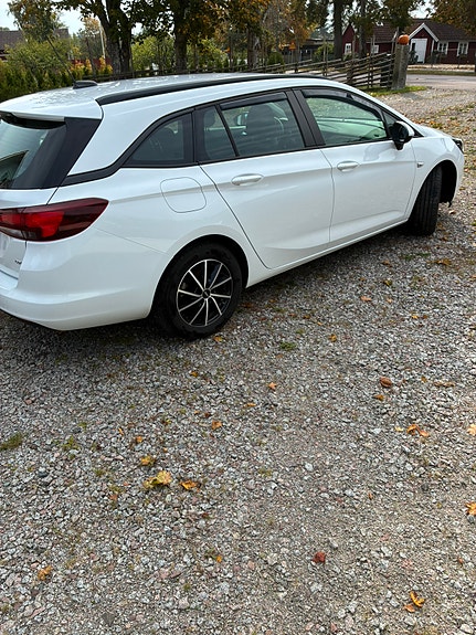 Opel Astra 3 of 14
