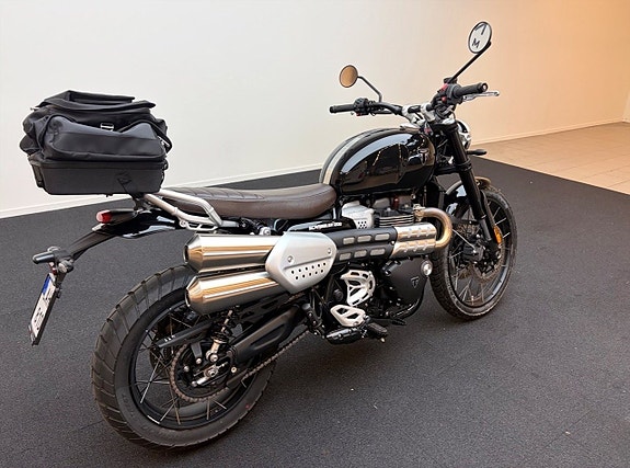 Triumph scrambler 1200 X 2 of 8