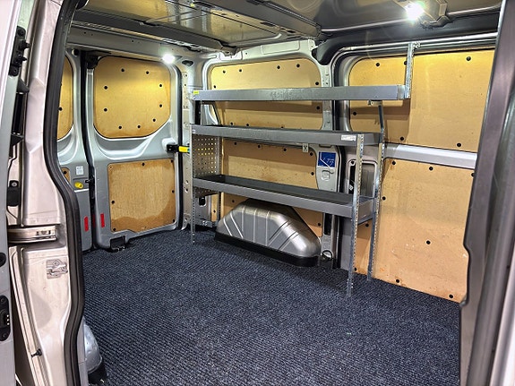 Ford Transit Custom 12 of 13